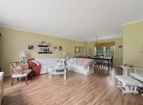 3rd image of 4301 W Peachtree Ln