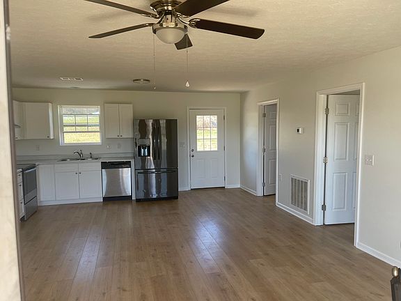 4th image of 485 Coile Rd