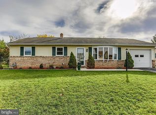 221 Melinda Dr, York, PA 17408