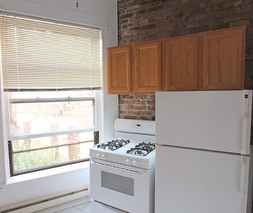5th image of 1220 N Dearborn St #1218-2B