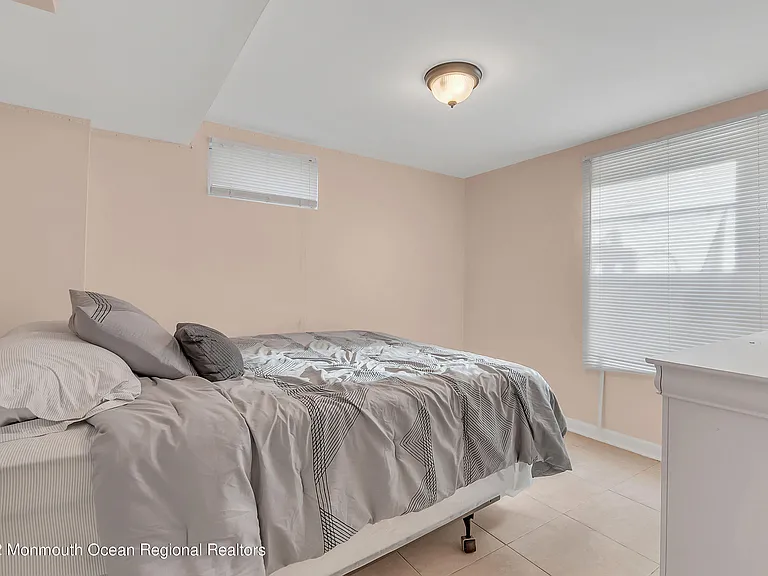 872 Red Oaks Dr — Photo 16