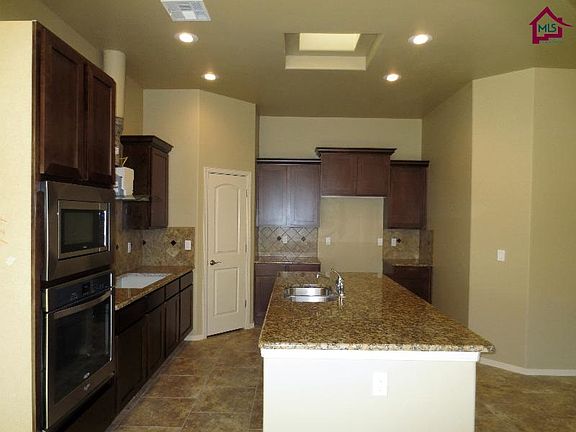 4th image of 3613 Santa Sabina Ave