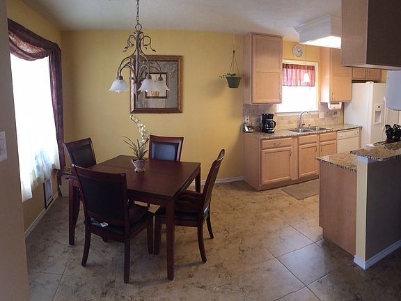 Dining/Kitchen