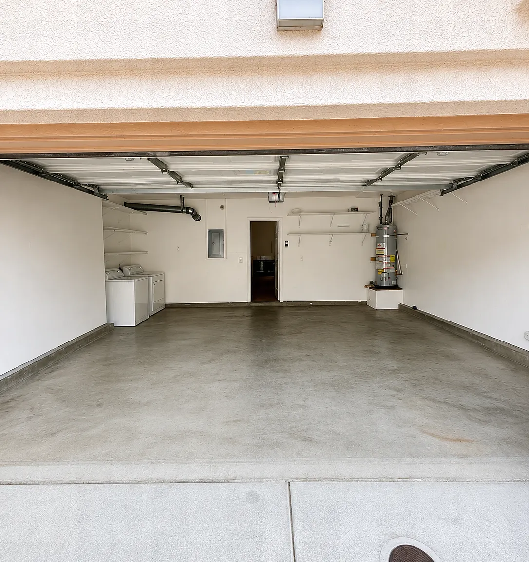 3 bed, 1321 sqft, $4,000 — Photo 4