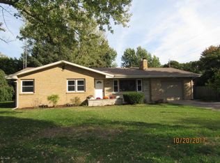 1545 Mawmee Rd, Benton Harbor, MI 49022