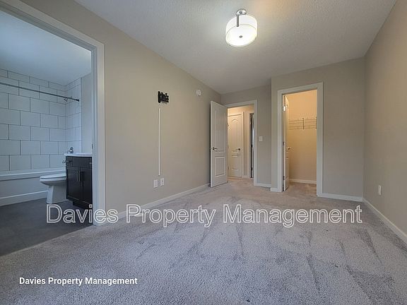 5th image of 315 42nd Ave NW