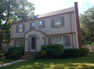 105 Oakmere St, West Roxbury, MA 02132