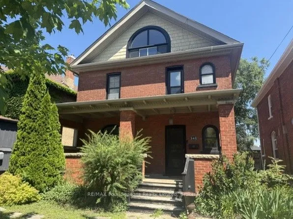 143 4th St W, Collingwood, ON L9Y 1R6