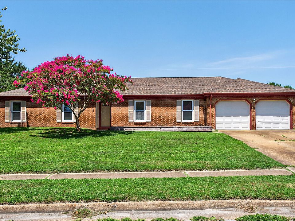 1st image of 2167 Hedgelawn Way