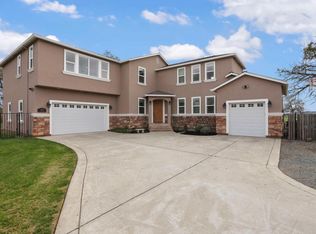 833 Dove Ln, Ione, CA 95640