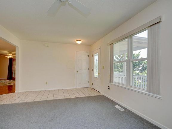 4th image of 533 Coshocton Ave