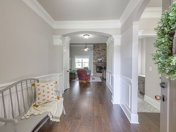 4th image of 5033 Saint Ives Dr