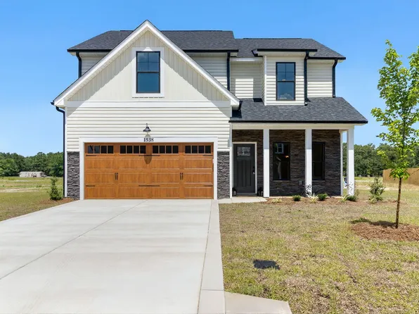 1538 Eastbay Dr, Fayetteville, NC 28312