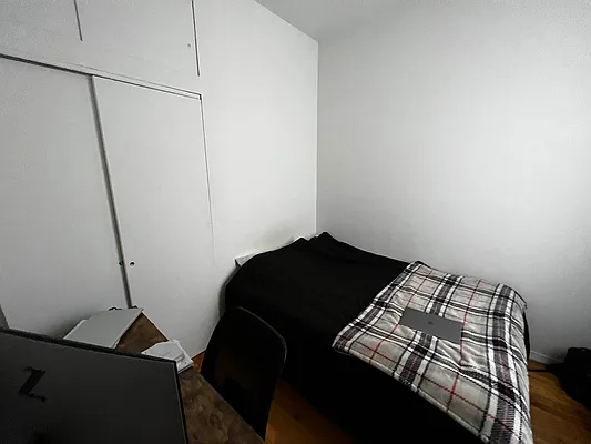 Rented by Salon Realty Corp | media 16