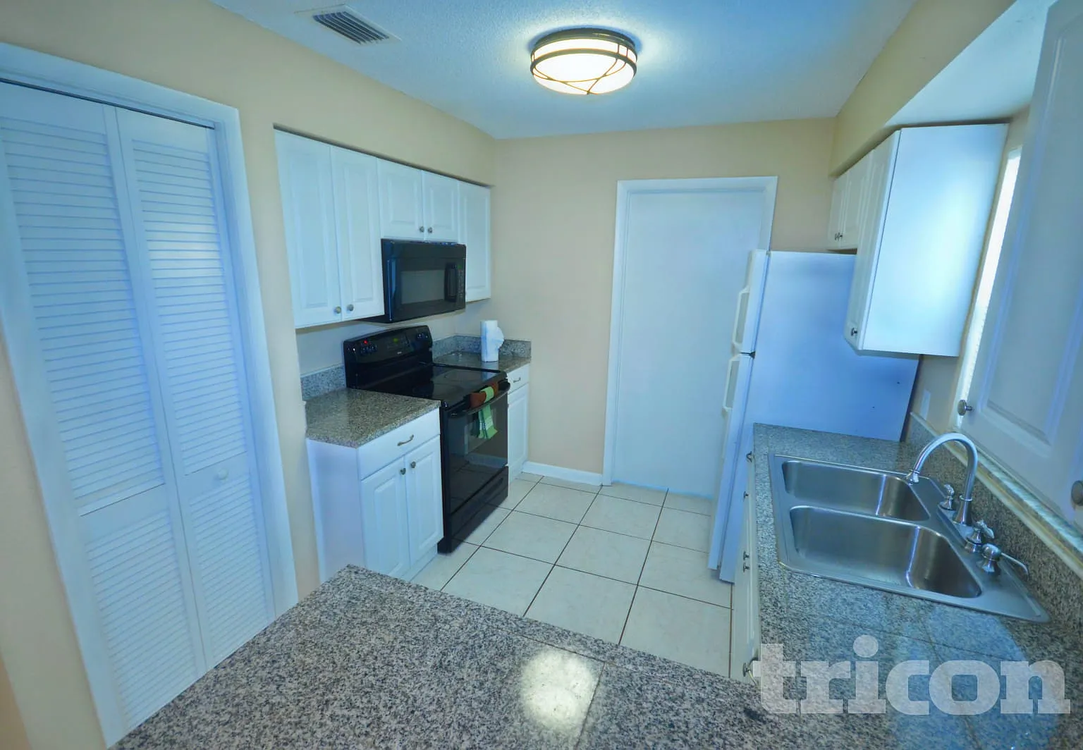 9614 N Connechusett Road Tampa FL — Photo 4