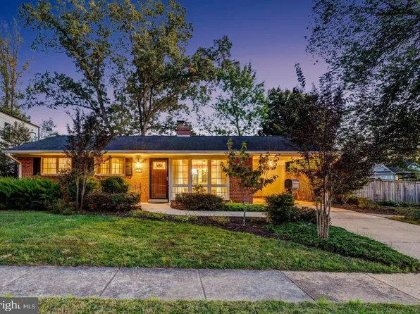 134 Kingsley Rd SW, Vienna, VA 22180
