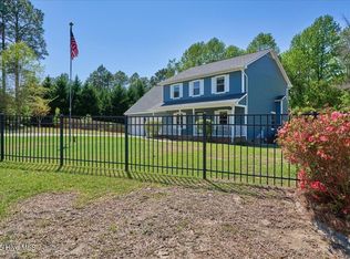 7217 Hunters Point Dr, Fayetteville, NC 28311