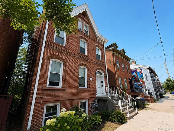 2nd image of 167 Liberty St #G