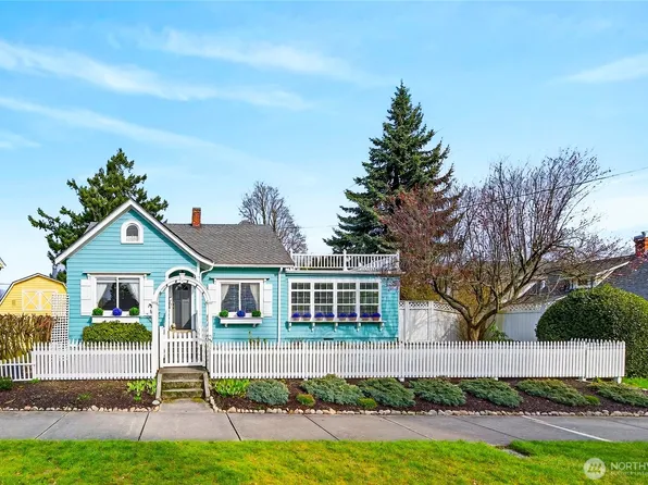 1512 10th Street, Anacortes, WA 98221