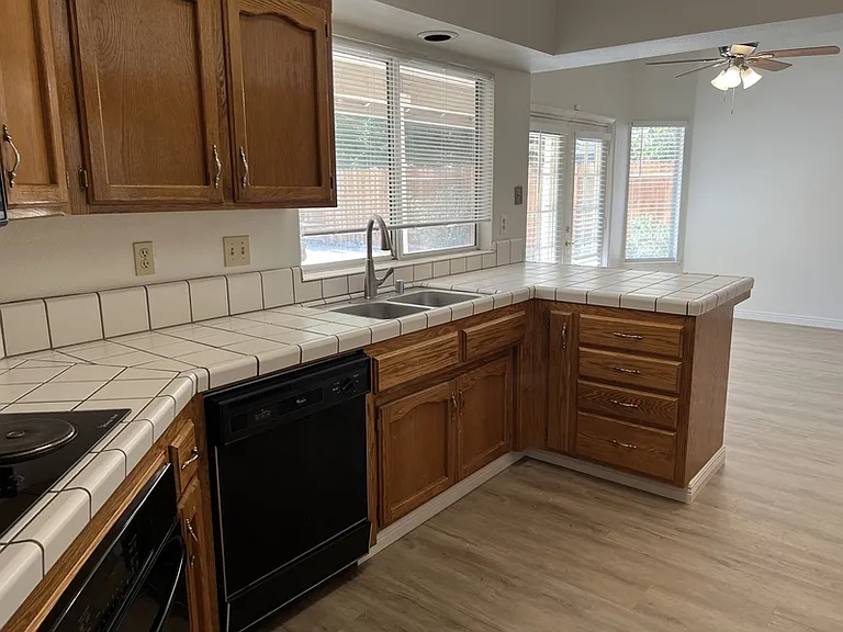 14009 Christella Ct — Photo 5