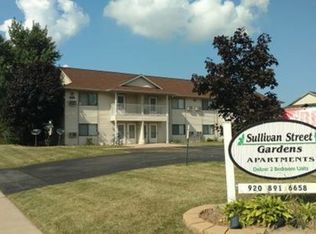 446 Sullivan St #2, Oshkosh, WI 54902