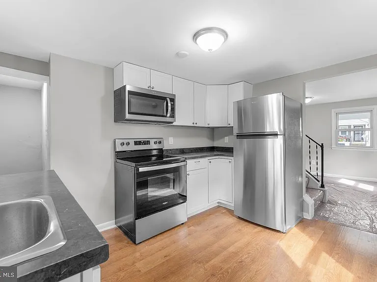 1111 Balboa Ave — Photo 12