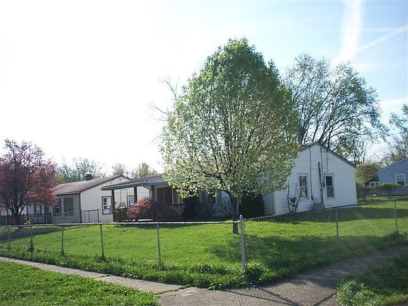 3rd image of 561 Berry Ct