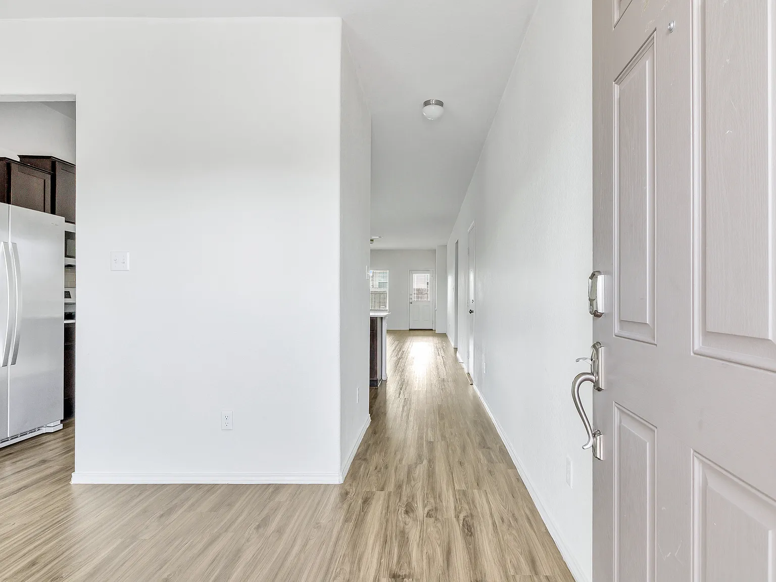 3 bed, 1771 sqft, $2,095 — Photo 2
