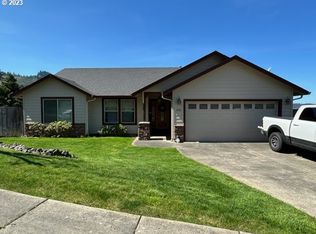 655 Brooks Loop, Sutherlin, OR 97479