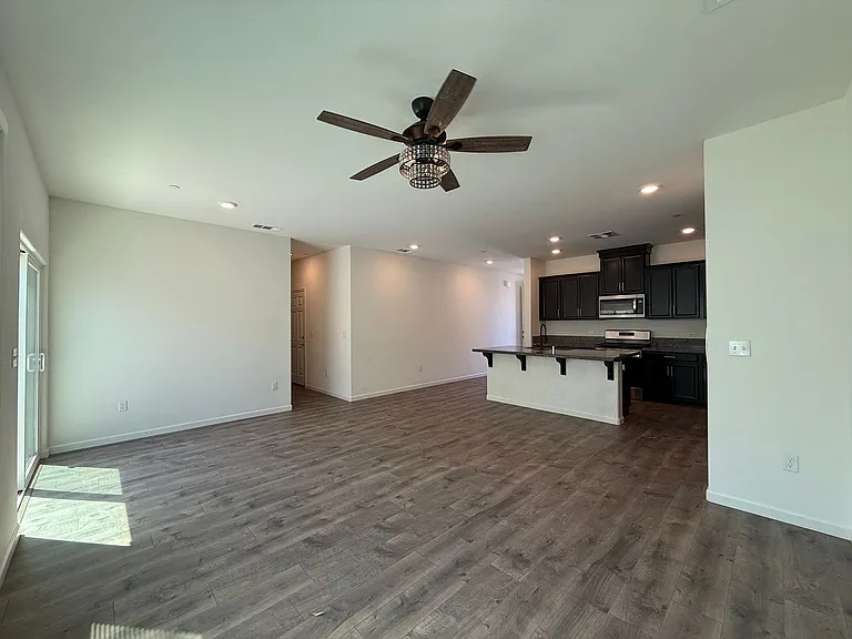 2038 S Palm St — Photo 9