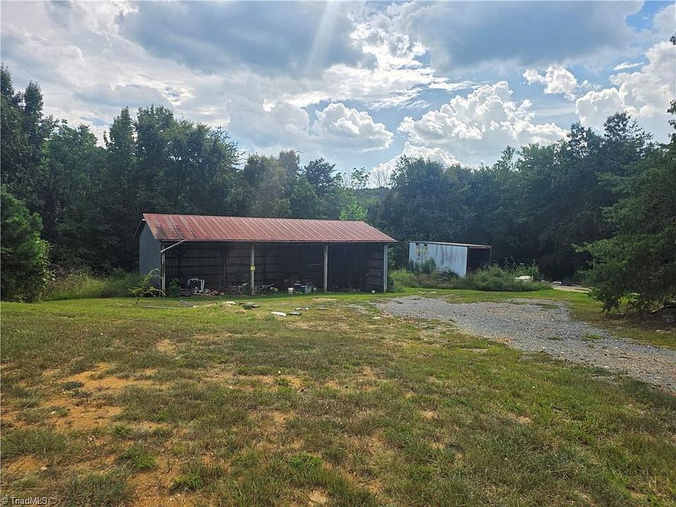 2nd image of 3006 Surratt Rd