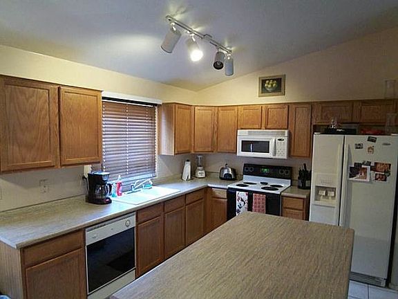 2nd image of 4327 E Glenhaven Dr