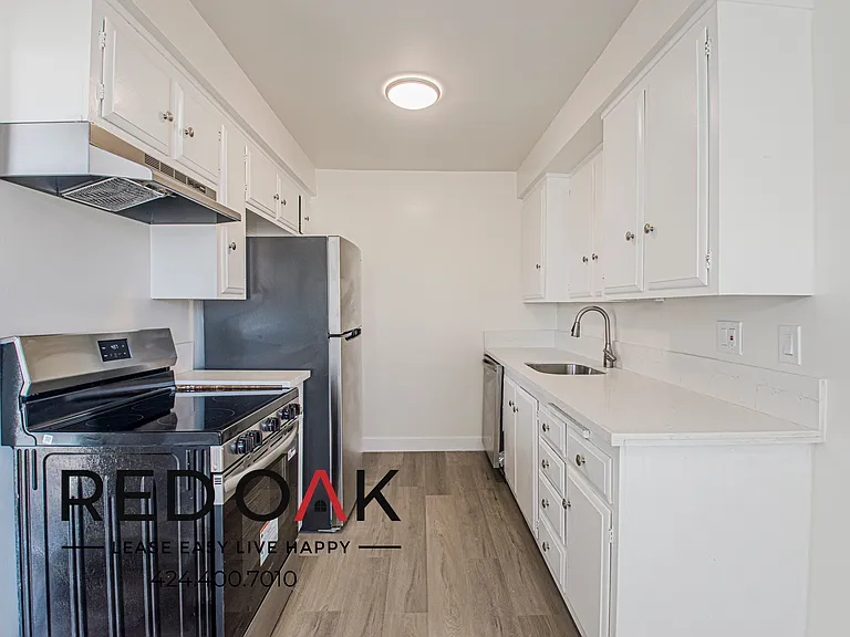 1035 Myrtle Ave #12 — Photo 2