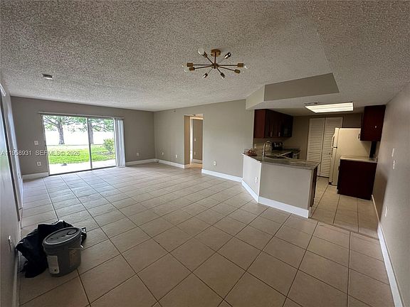 2nd image of 5005 Wiles Rd APT 104