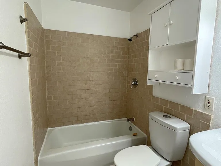 4803 Geraldine St — Photo 26