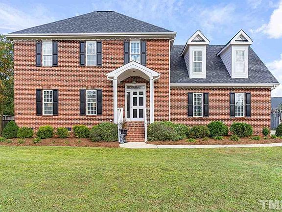 3rd image of 801 Barneswyck Dr
