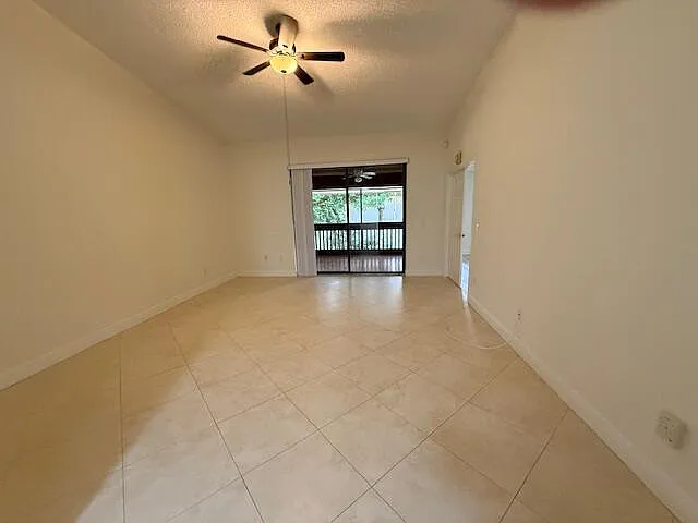9256 Sabal Ridge Cir #D — Photo 12
