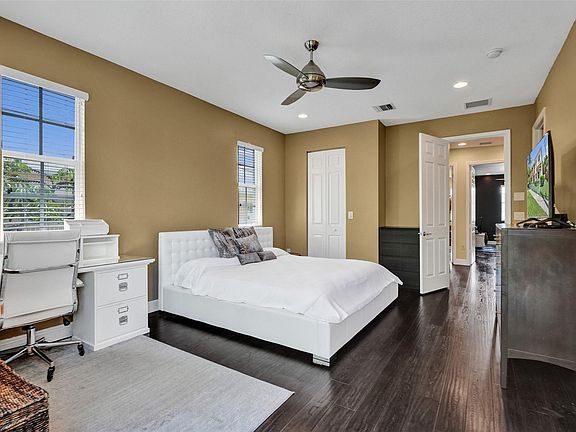 5th image of 816 S Riverside Drive #816