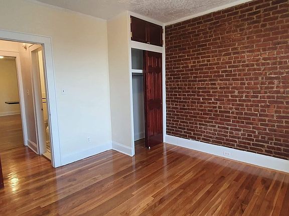 3rd image of 21-38 Crescent St #B5