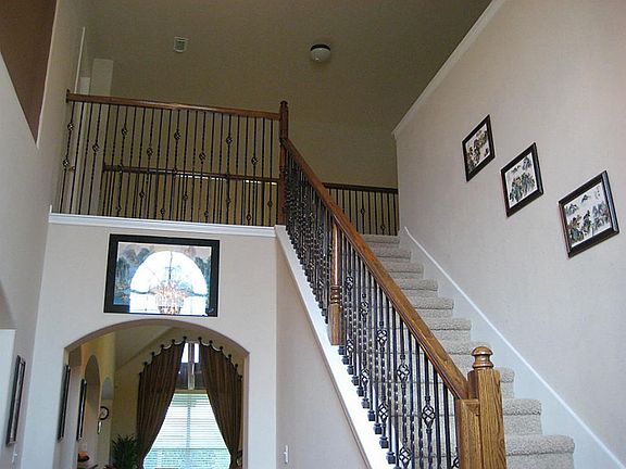 3rd image of 13807 Charterhouse Way