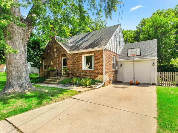 105 Arbor Ct, East Peoria, IL 61611