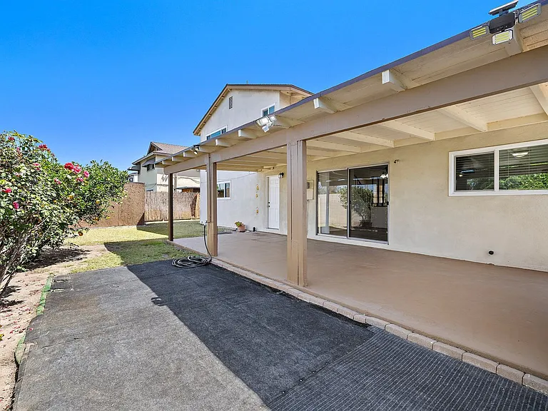 629 S Vicki Ln — Photo 14
