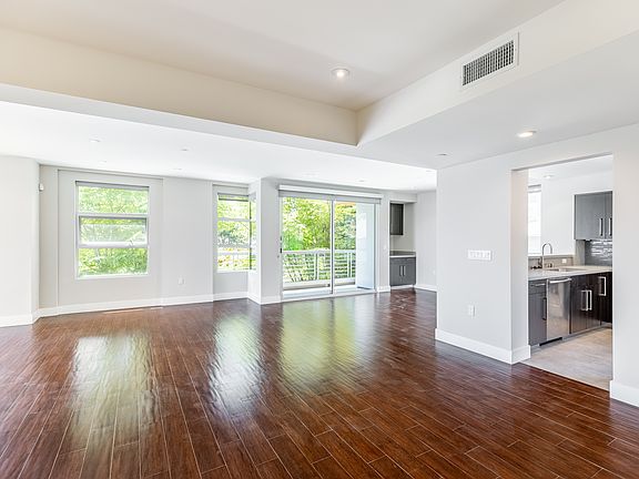 2nd image of 1666 Greenfield Ave #201