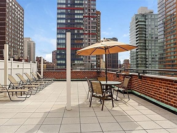 5th image of 220 E 54th St APT 11J
