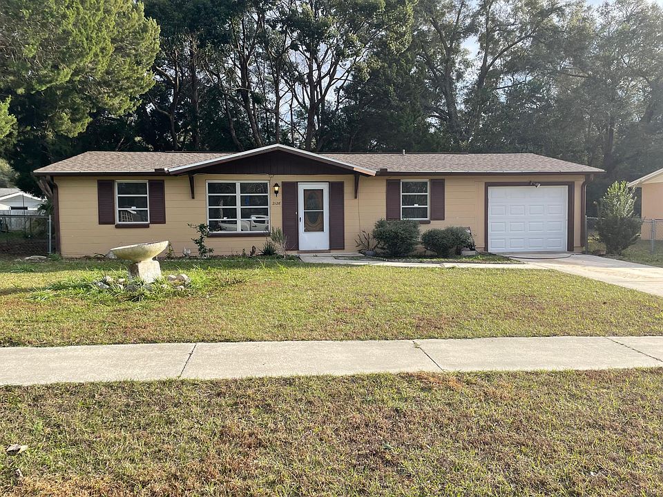 1st image of 2126 W Gardenia Dr