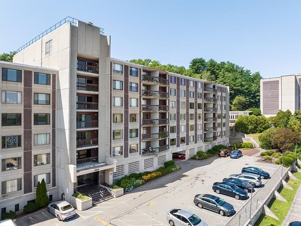 1st image of 1500 Worcester Rd APT 528