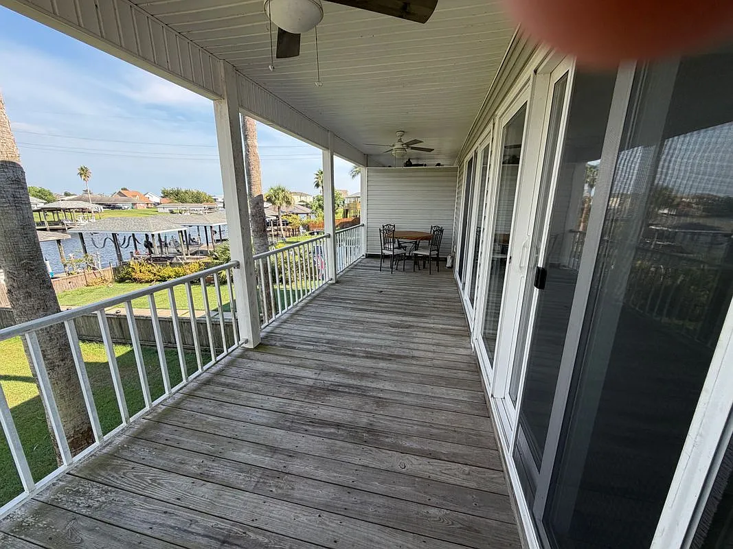 3 bed, 2.5 bath, 1615 sqft, $2,200 — Photo 4