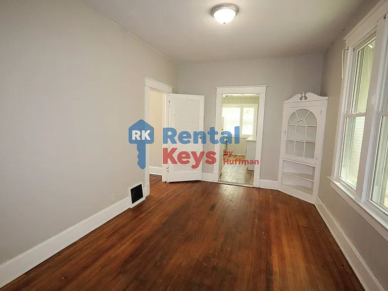 315 Enlow Ave — Photo 2