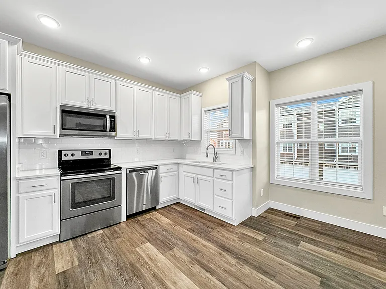 Highland Pointe — Photo 20