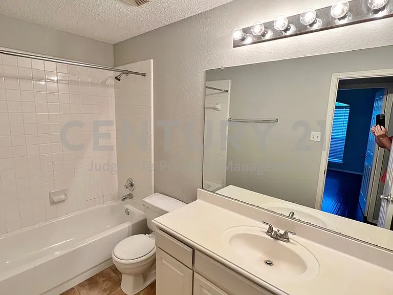1222 Harvard Ln — Photo 18